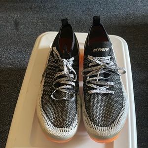 Mens Nike Vapor Max 9.5